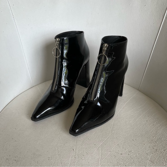 ◎ =+= ● ● =+= ◎

Paruolo Black Patent Leather Ankle Boots - Picture 1 of 16
